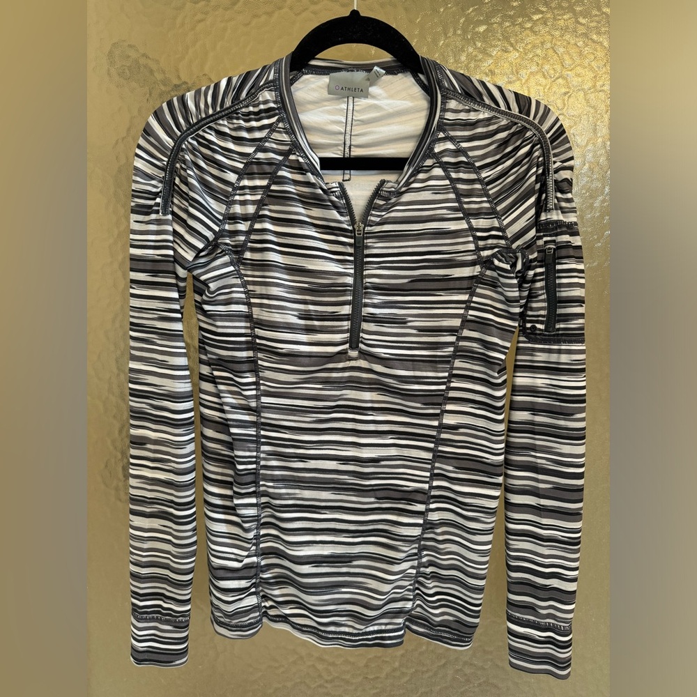 Athleta Pacifica Rash Guard Black/gray/white multi stripe Top Size Small (#13)